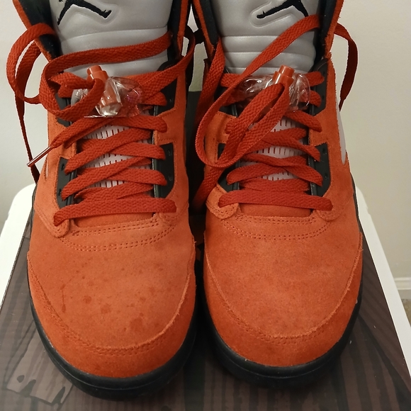 Jordan 5 Size 10 - Picture 2 of 9